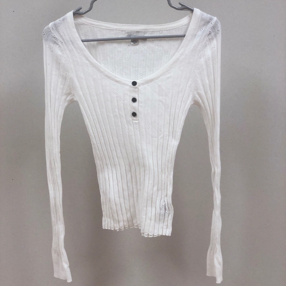 American Eagle Fitted Sweater